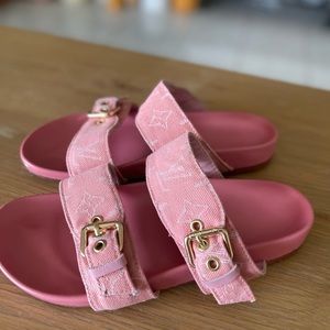 Louis Vuitton Bom Dia Slide - LIKE NEW
